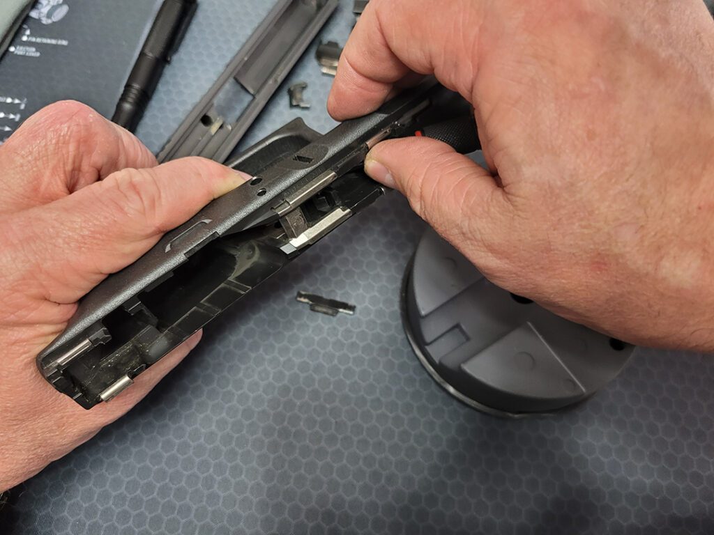 removing takedown lever on glock 22