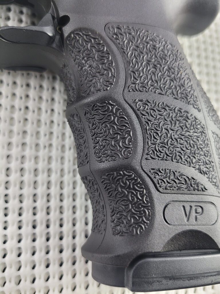 VP9 Grips
